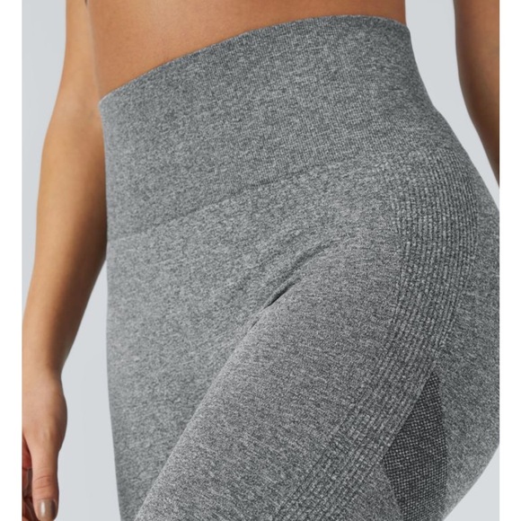 NWOT | HALARA OneForm | Compression | 7/8 Leggings Bundle | Small - Picture 8 of 8